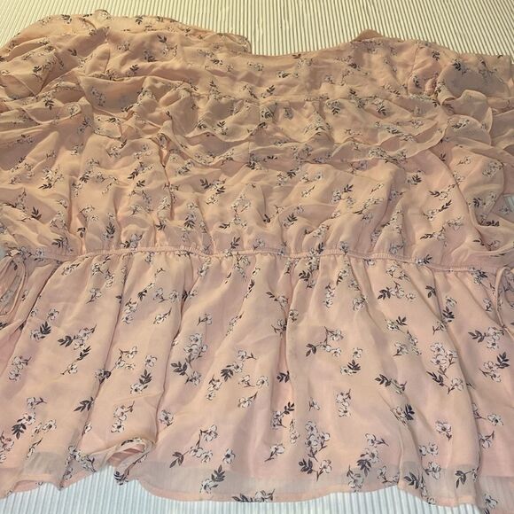 Lane Bryant Top Pink Floral Ruffle Blouse V-Neck Short Ruffle Sleeve Chiffon 28 - Picture 3 of 8